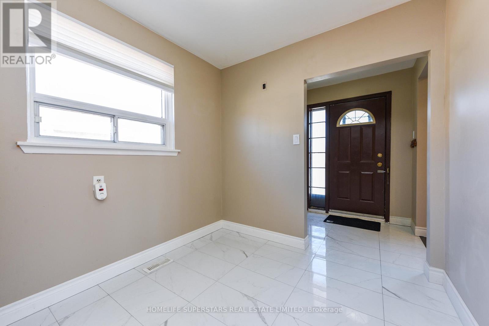 Property at 3424 LADDIE CRESCENT image 5