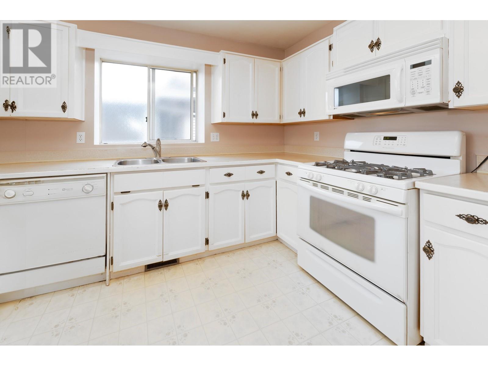 11601 Miller Street, Maple Ridge, British Columbia  V2X 0P2 - Photo 9 - R2977555