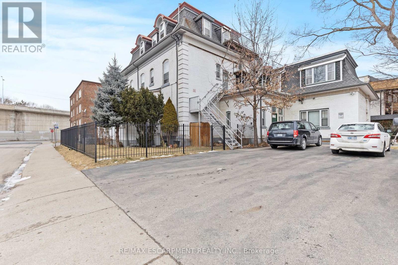 Property at 17 WEBBER AVENUE image 5