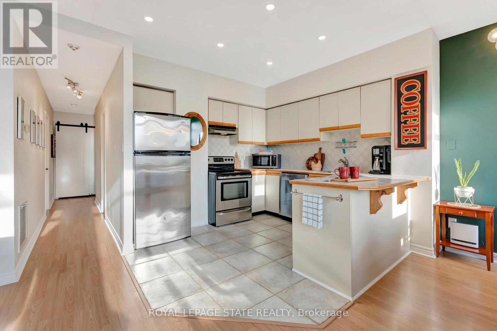 701 - 36 James Street S, Hamilton, Ontario  L8P 4W4 - Photo 15 - X12018010