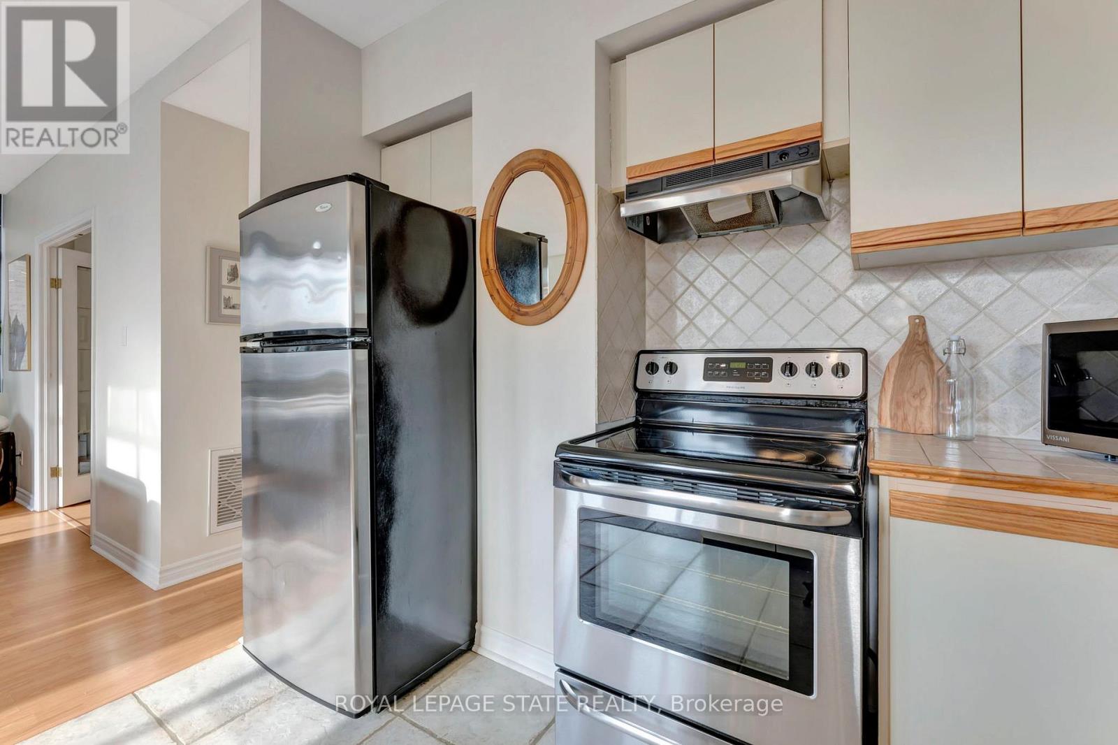 701 - 36 James Street S, Hamilton, Ontario  L8P 4W4 - Photo 17 - X12018010