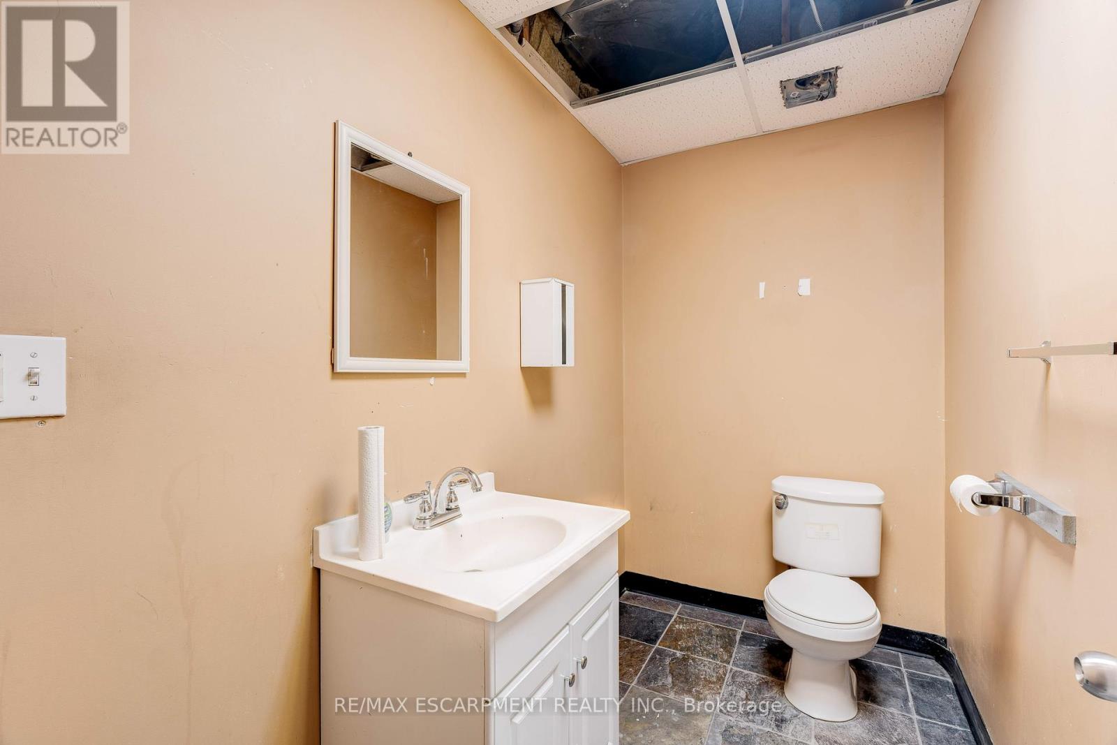 323-327 King Street, Hamilton, Ontario  L8N 1C1 - Photo 12 - X12018037