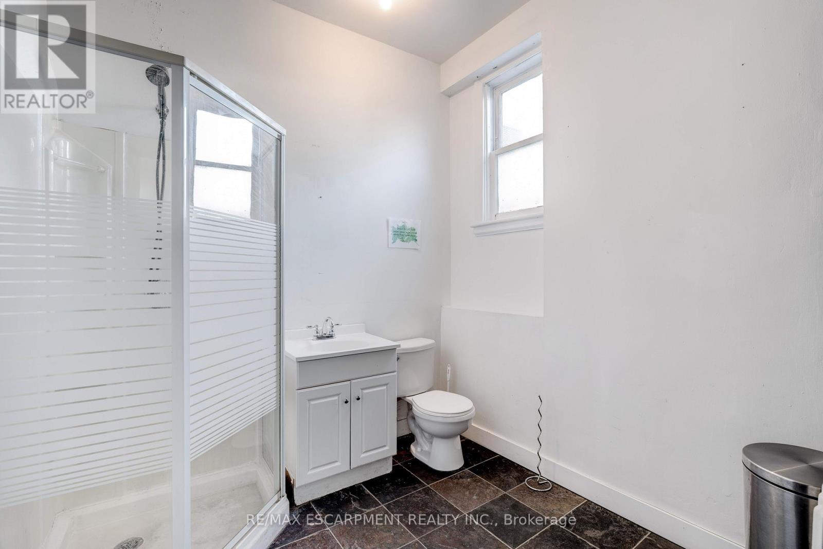 323-327 King Street, Hamilton, Ontario  L8N 1C1 - Photo 15 - X12018037