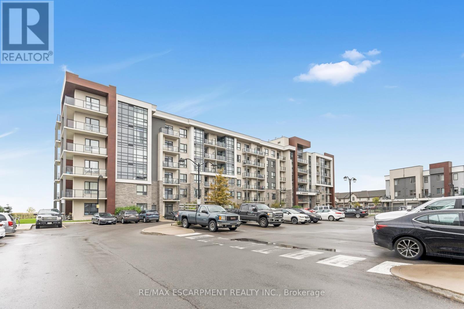 Property at 113 - 101 SHOREVIEW PLACE image 2