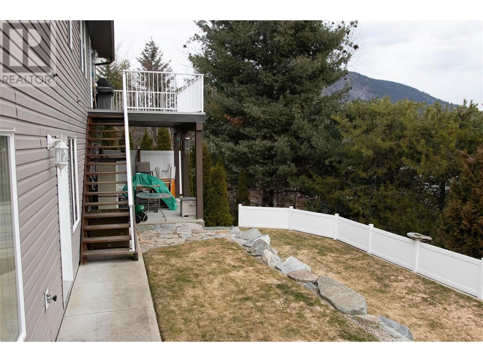 1635 Greystone Place, Castlegar, British Columbia  V1N 4J4 - Photo 37 - 10338852