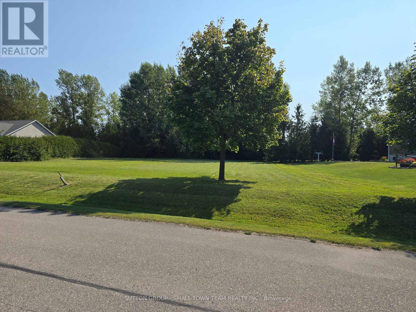 Lot 17 Sundridge Crescent, Bluewater, Ontario  N0M 1N0 - Photo 2 - X12018260
