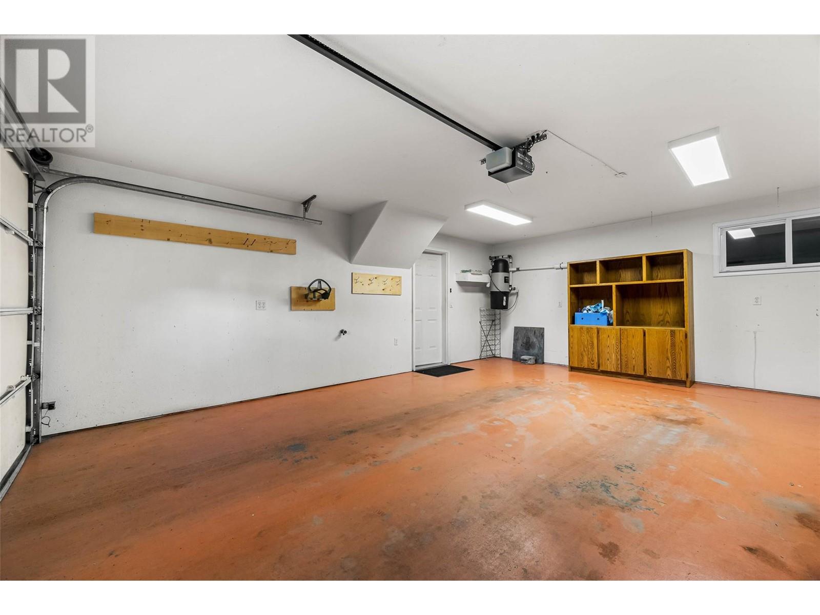 15 HUDSONS BAY Trail Unit# 813 Kamloops Photo 33