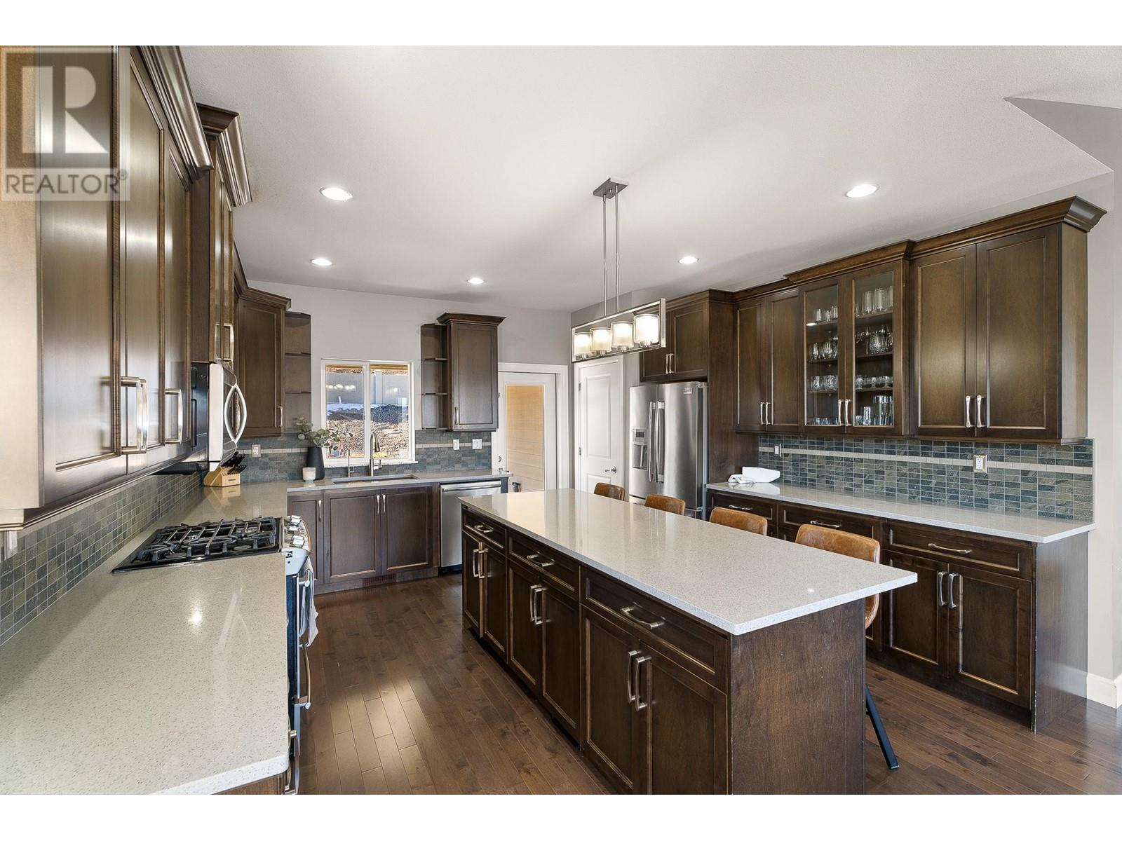 Property at 1425 DUNBAR Drive image 5
