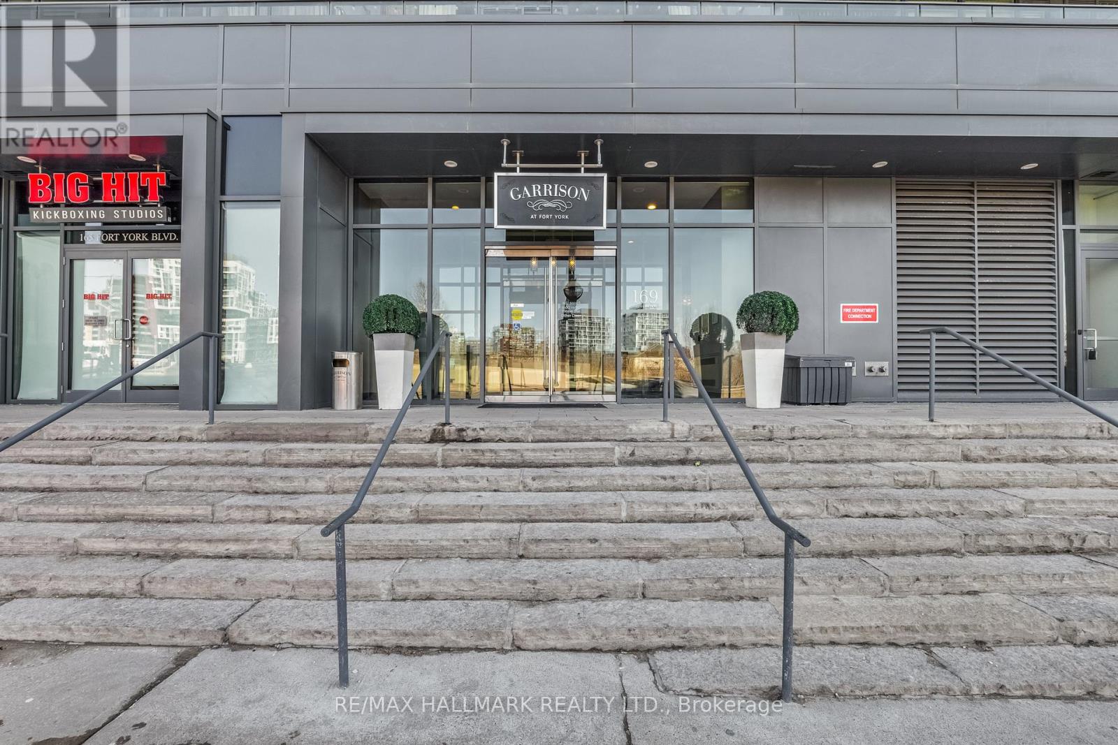 913 - 169 Fort York Boulevard, Toronto, Ontario  M5V 0C8 - Photo 3 - C12018253
