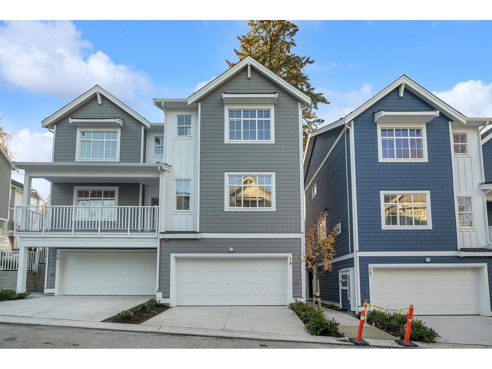 Property at 14 9762 182A STREET image 2