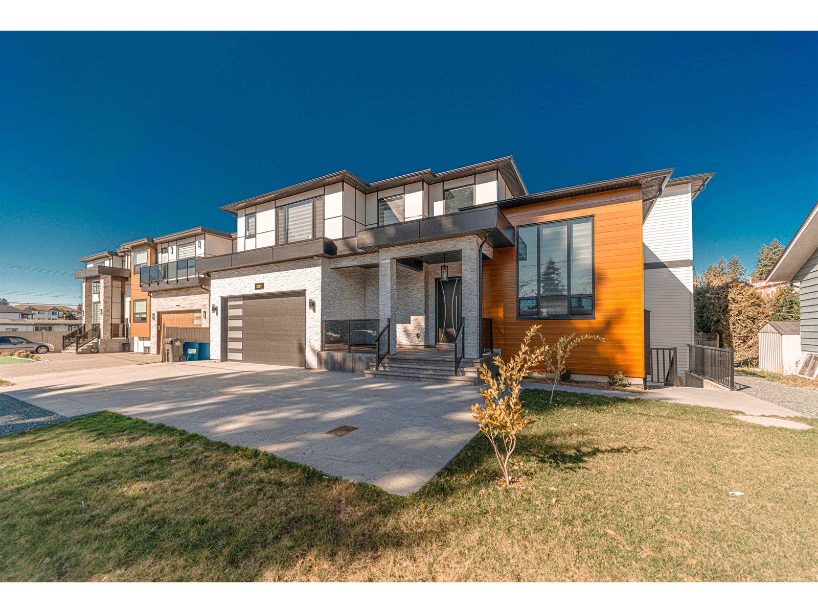 Property at 32211 AUTUMN AVENUE image 1