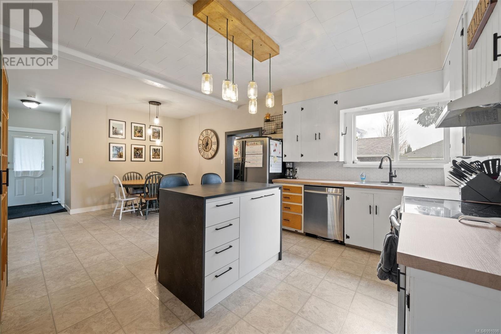 73 Lakeview Ave, Lake Cowichan, British Columbia  V0R 2G0 - Photo 6 - 991098