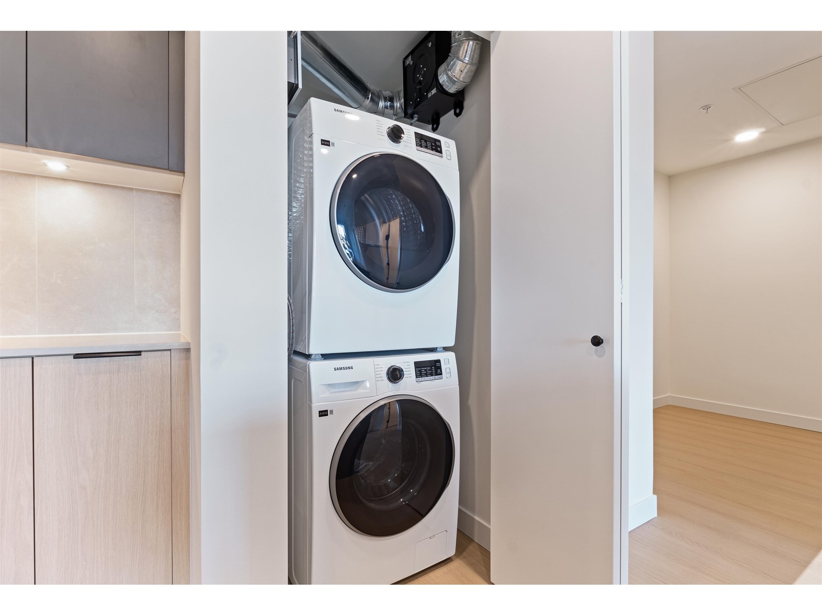 412 13439 94a Avenue, Surrey, British Columbia  V3V 0G9 - Photo 14 - R2977740