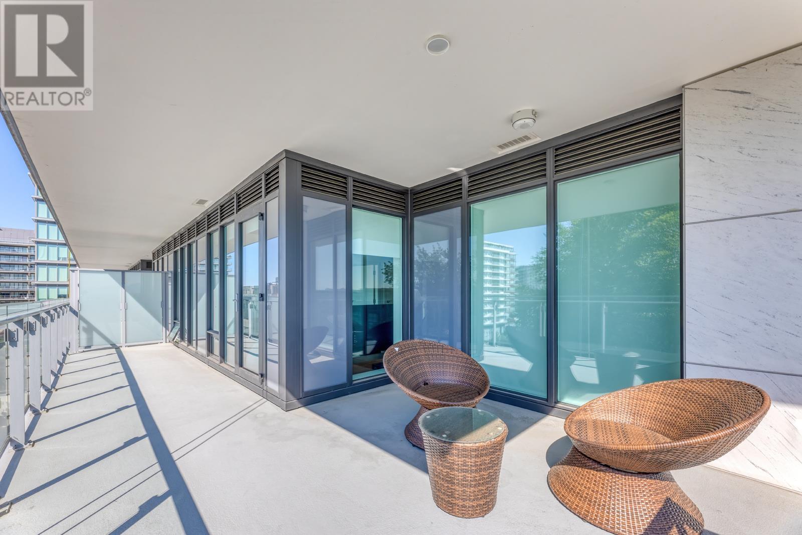 Listing Picture 22 of 40 : 608 6855 PEARSON WAY, Richmond / 烈治文 - 魯藝地產 Yvonne Lu Group - MLS Medallion Club Member