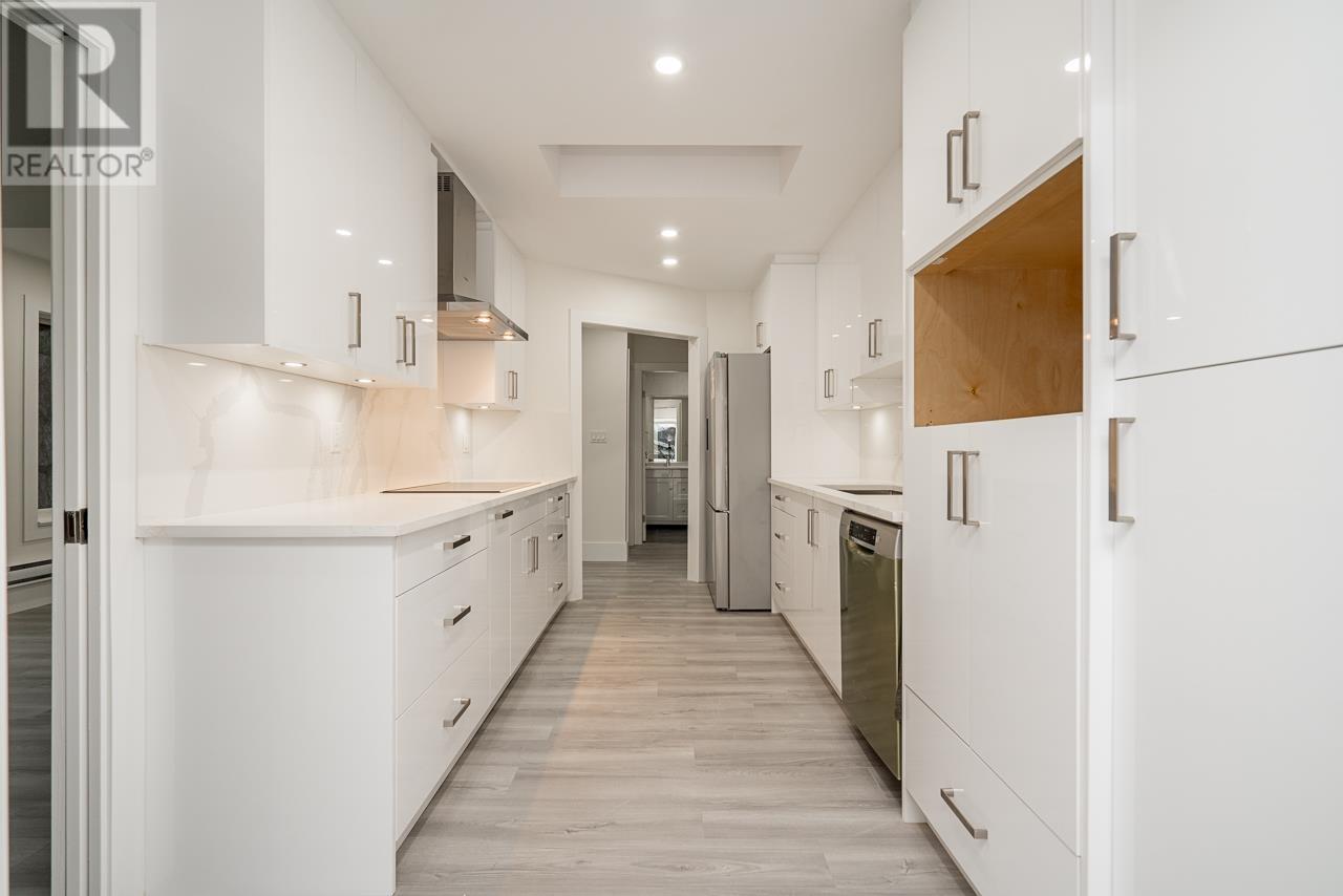 306 5663 Inman Avenue, Burnaby, British Columbia  V5H 2M2 - Photo 11 - R2977734