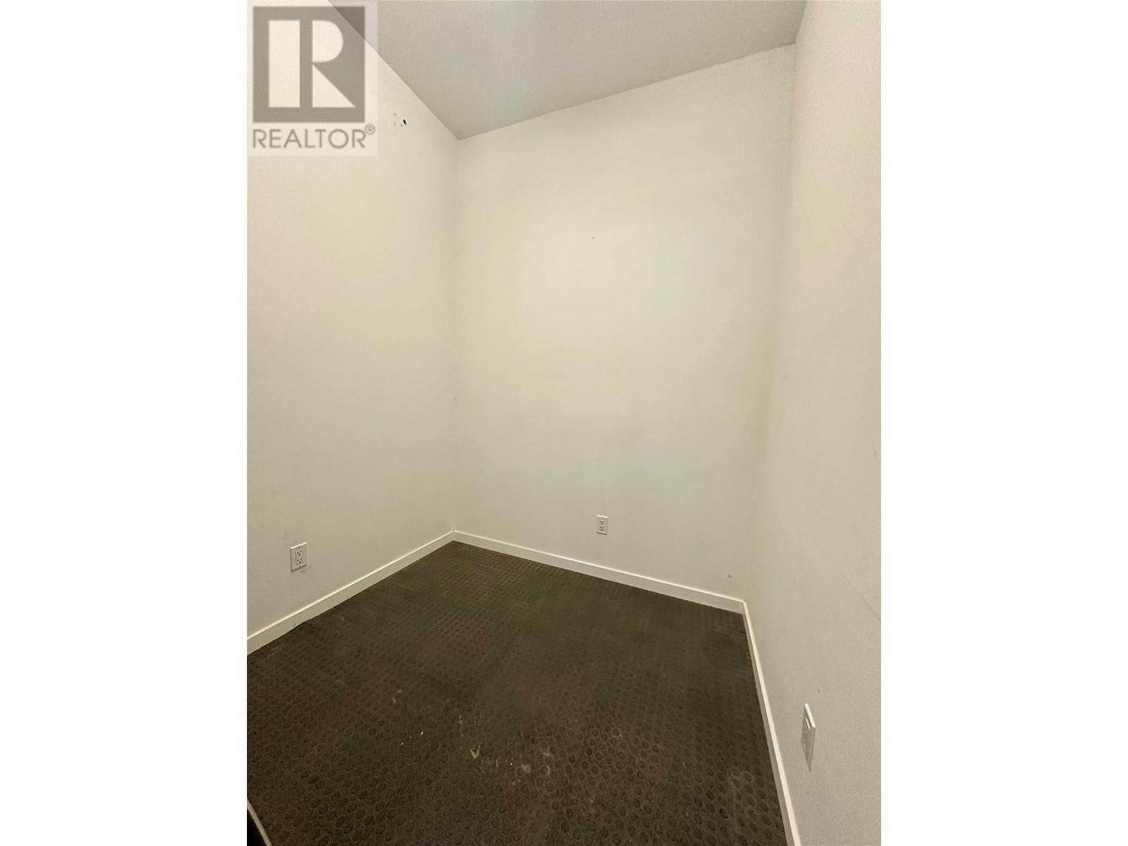 Property at 737 Stremel Road Unit# 18 image 3