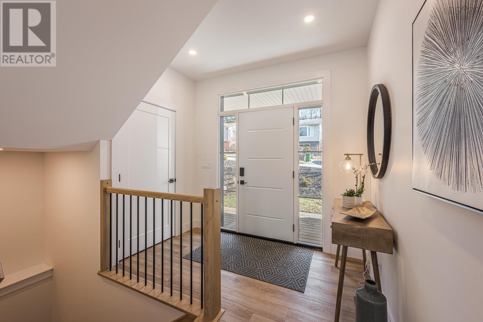 Property at 28 Joaquina Court image 2