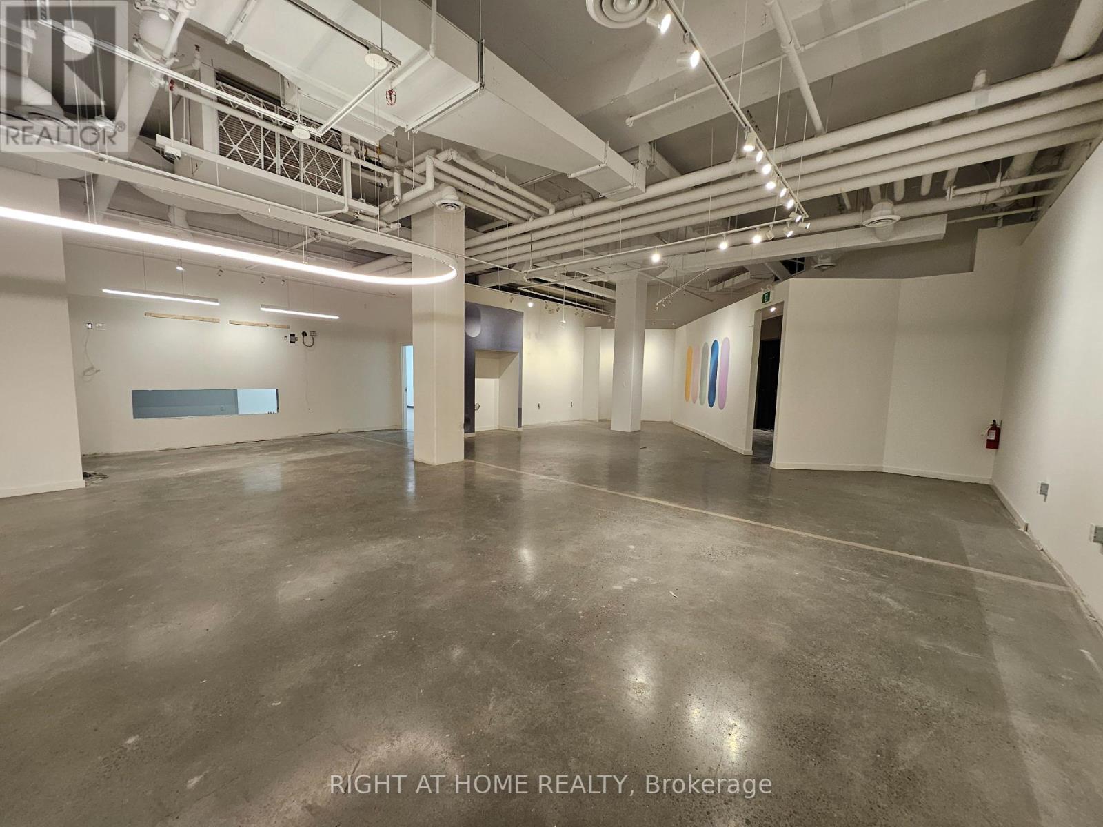 A005 - 5095 Yonge Street, Toronto, Ontario  M2N 6Z4 - Photo 3 - C12018354