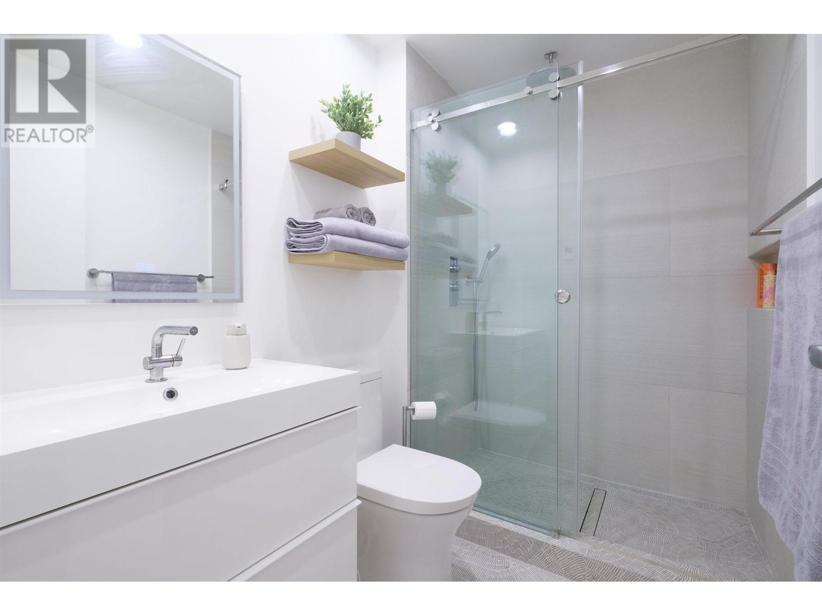 Listing Picture 15 of 20 : 2287 W 12TH AVENUE, Vancouver / 溫哥華 - 魯藝地產 Yvonne Lu Group - MLS Medallion Club Member