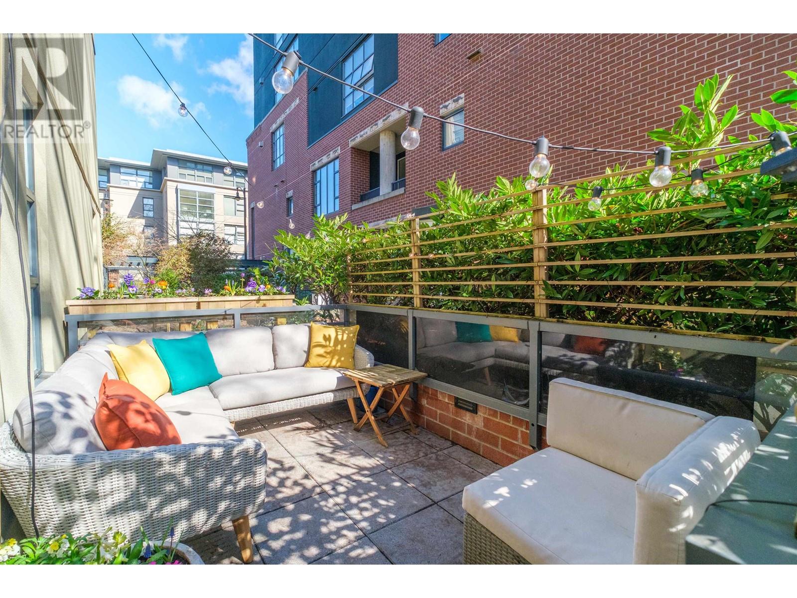 Listing Picture 18 of 20 : 2287 W 12TH AVENUE, Vancouver / 溫哥華 - 魯藝地產 Yvonne Lu Group - MLS Medallion Club Member