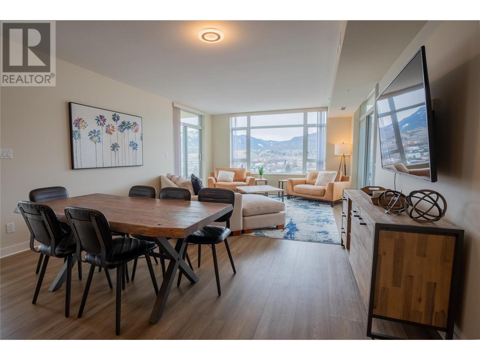 Property at 160 Lakeshore Drive W Unit# 1006 image 3