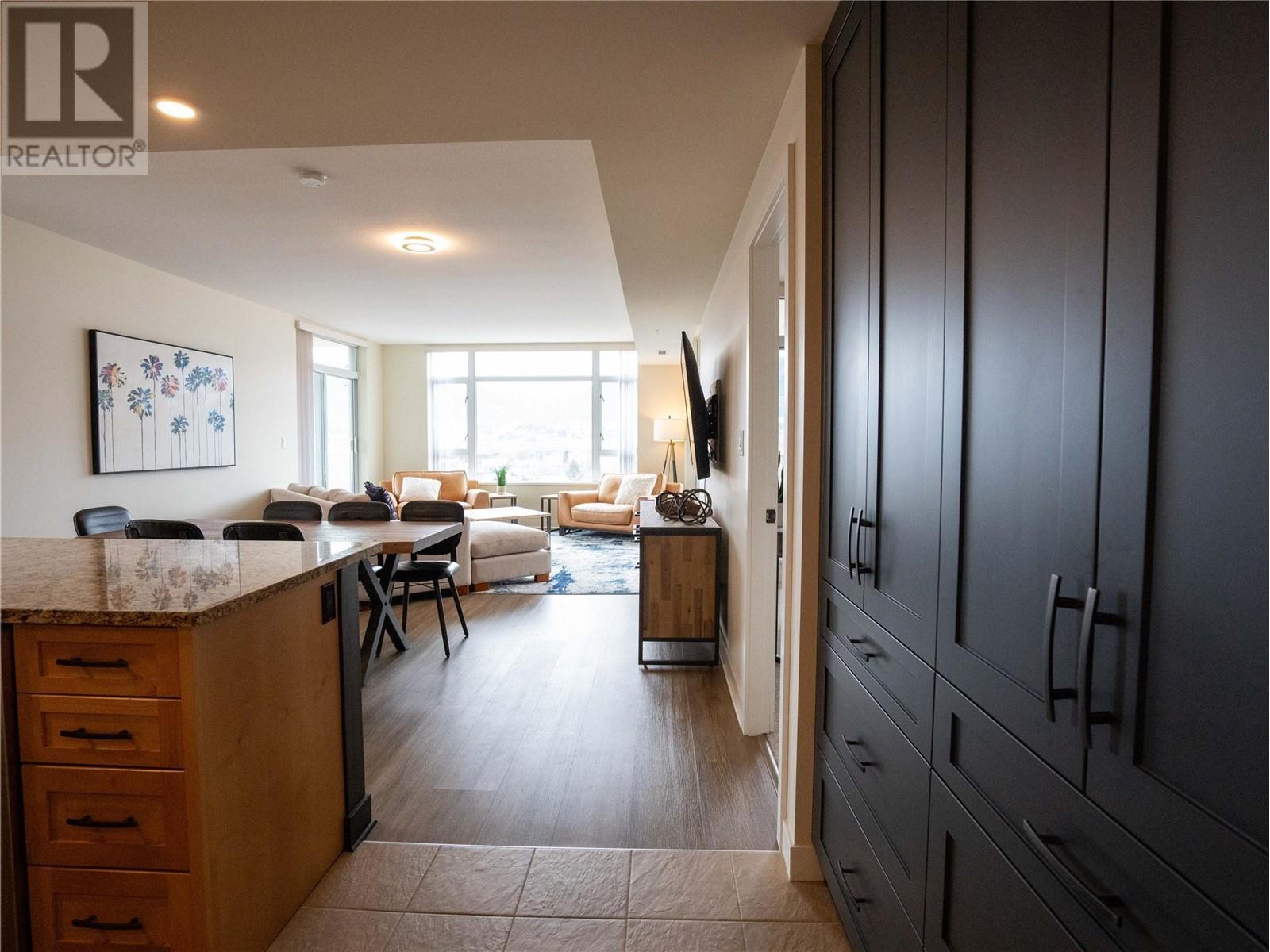 Property at 160 Lakeshore Drive W Unit# 1006 image 5