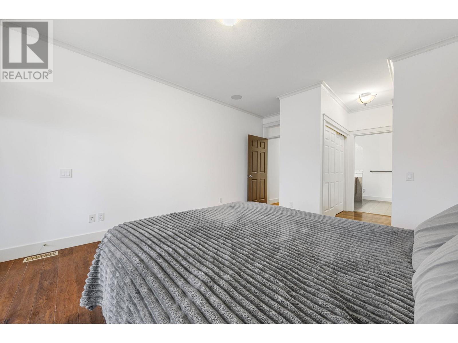 Property at 5333 Chute Lake Road image 3