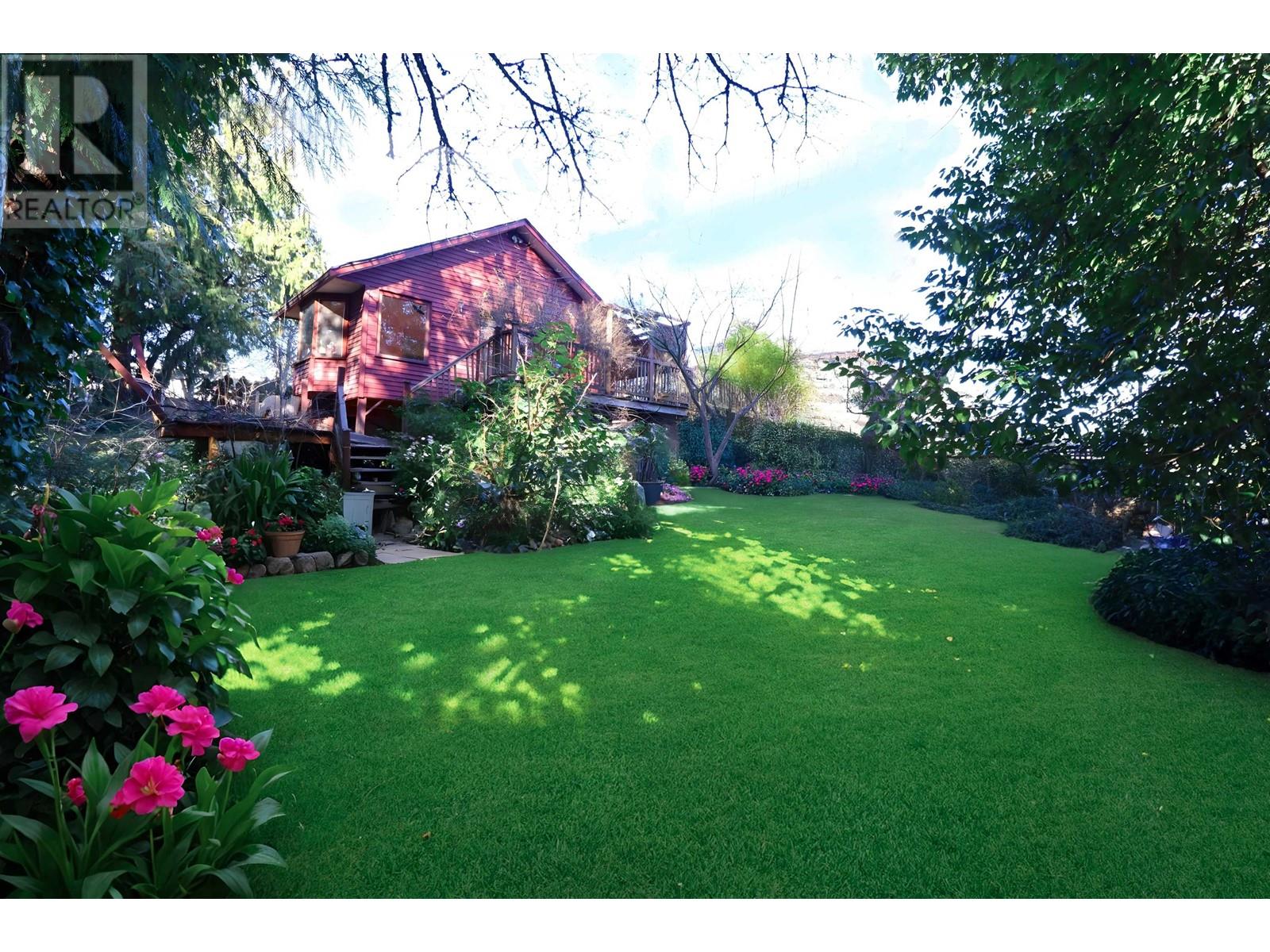 5808 Portland Street, Burnaby, British Columbia  V5J 2R8 - Photo 6 - R2977673