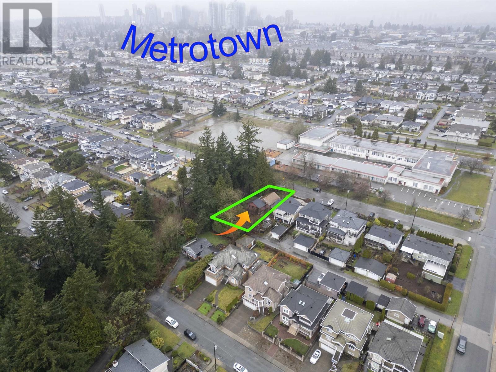 Property at 5808 PORTLAND STREET image 1