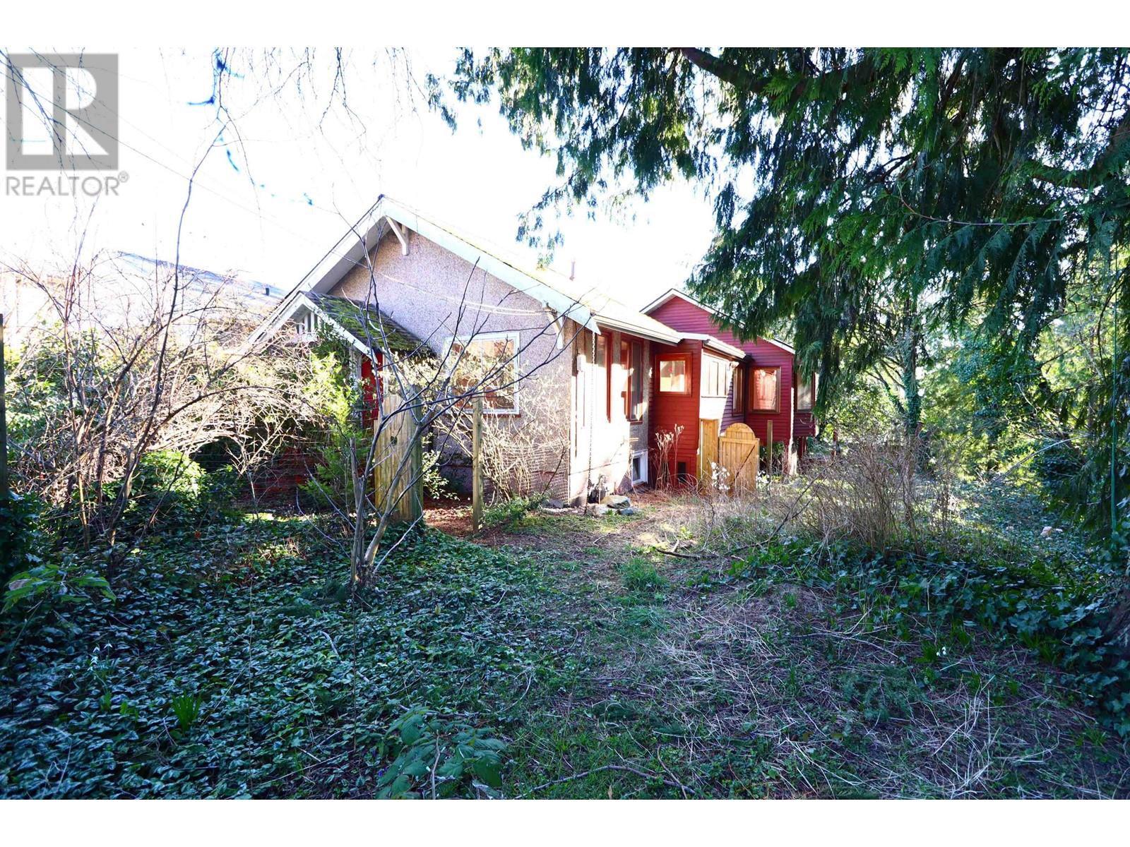 5808 Portland Street, Burnaby, British Columbia  V5J 2R8 - Photo 8 - R2977673