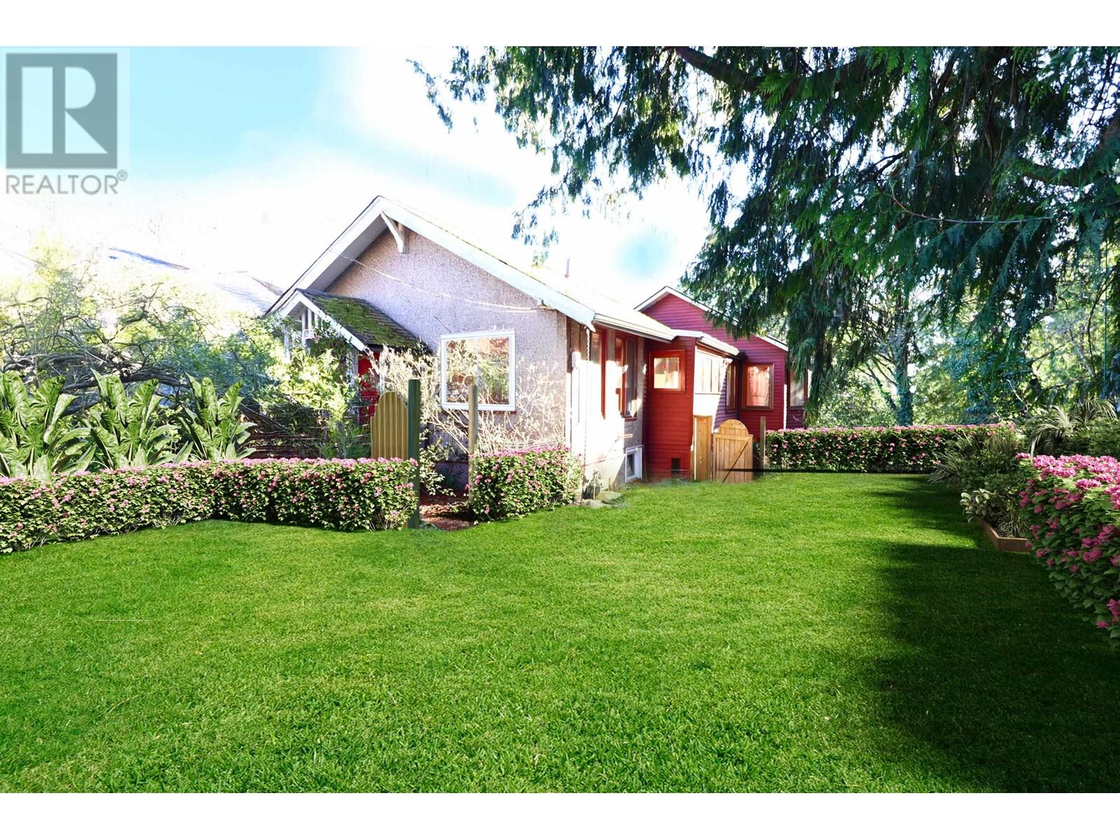 Property at 5808 PORTLAND STREET image 4