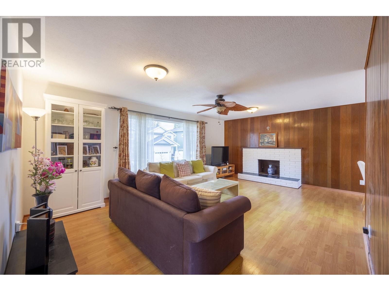 Property at 2429 CHILCOTT AVENUE image 4