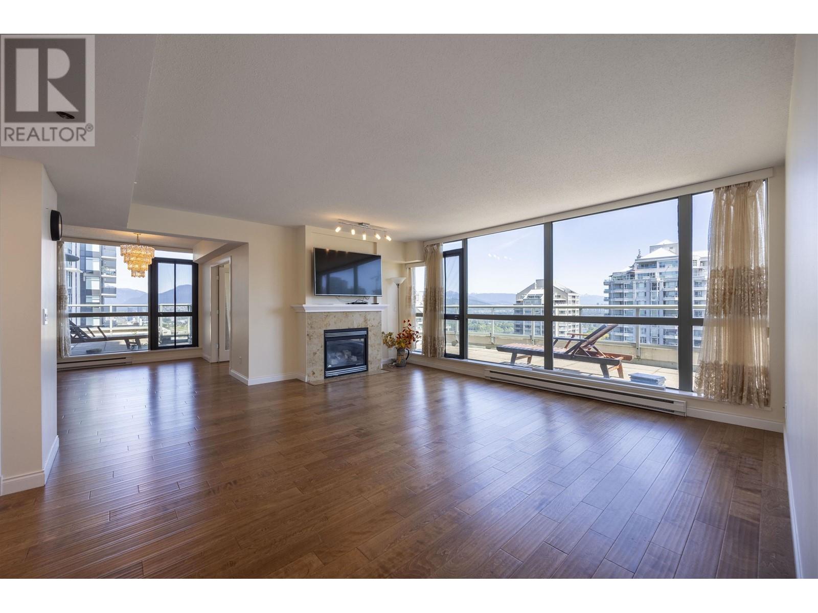 1702 4788 Hazel Street, Burnaby, British Columbia  V5H 4V9 - Photo 2 - R2977704