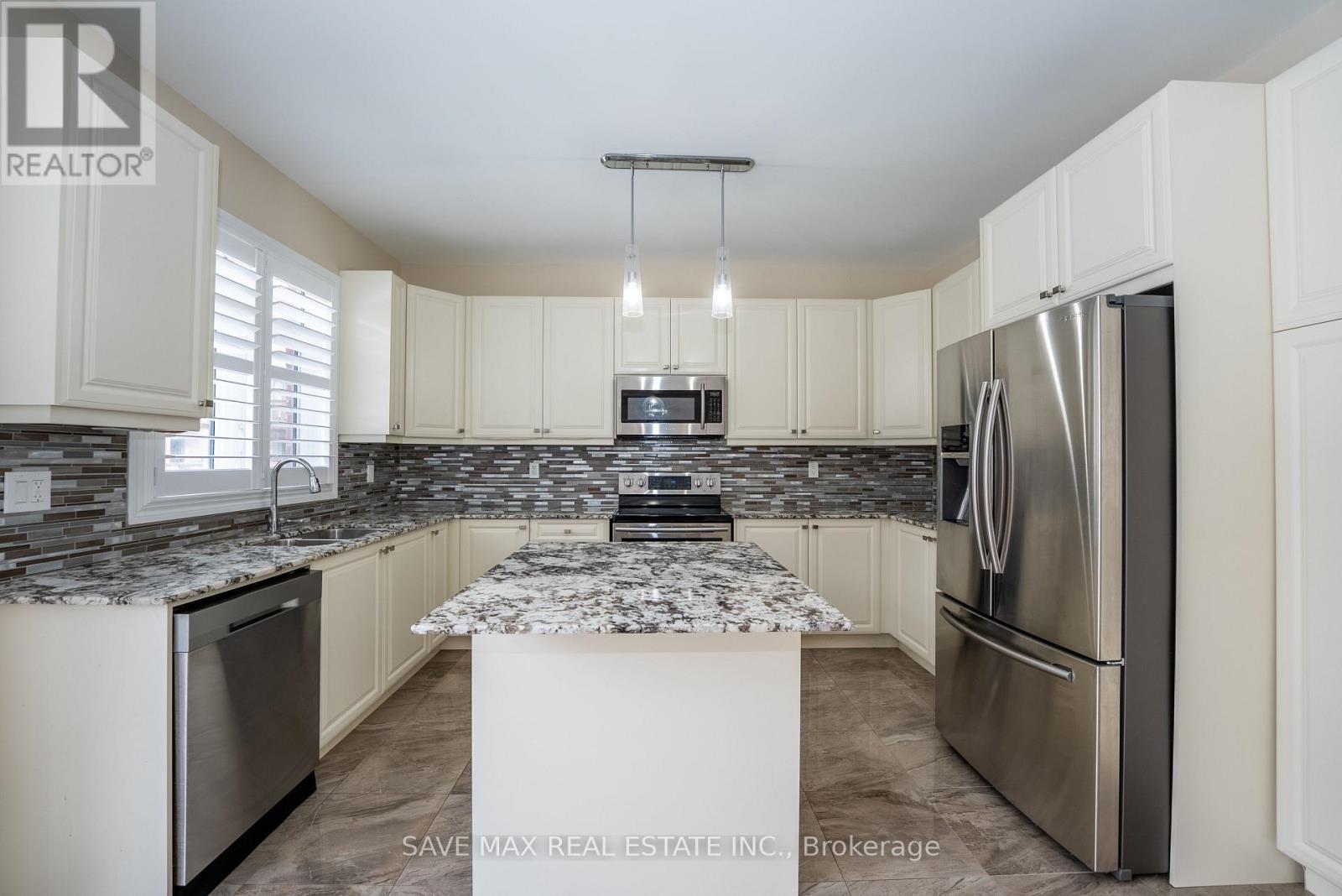 36 Roulette Crescent, Brampton, Ontario  L7A 4R6 - Photo 15 - W12018333