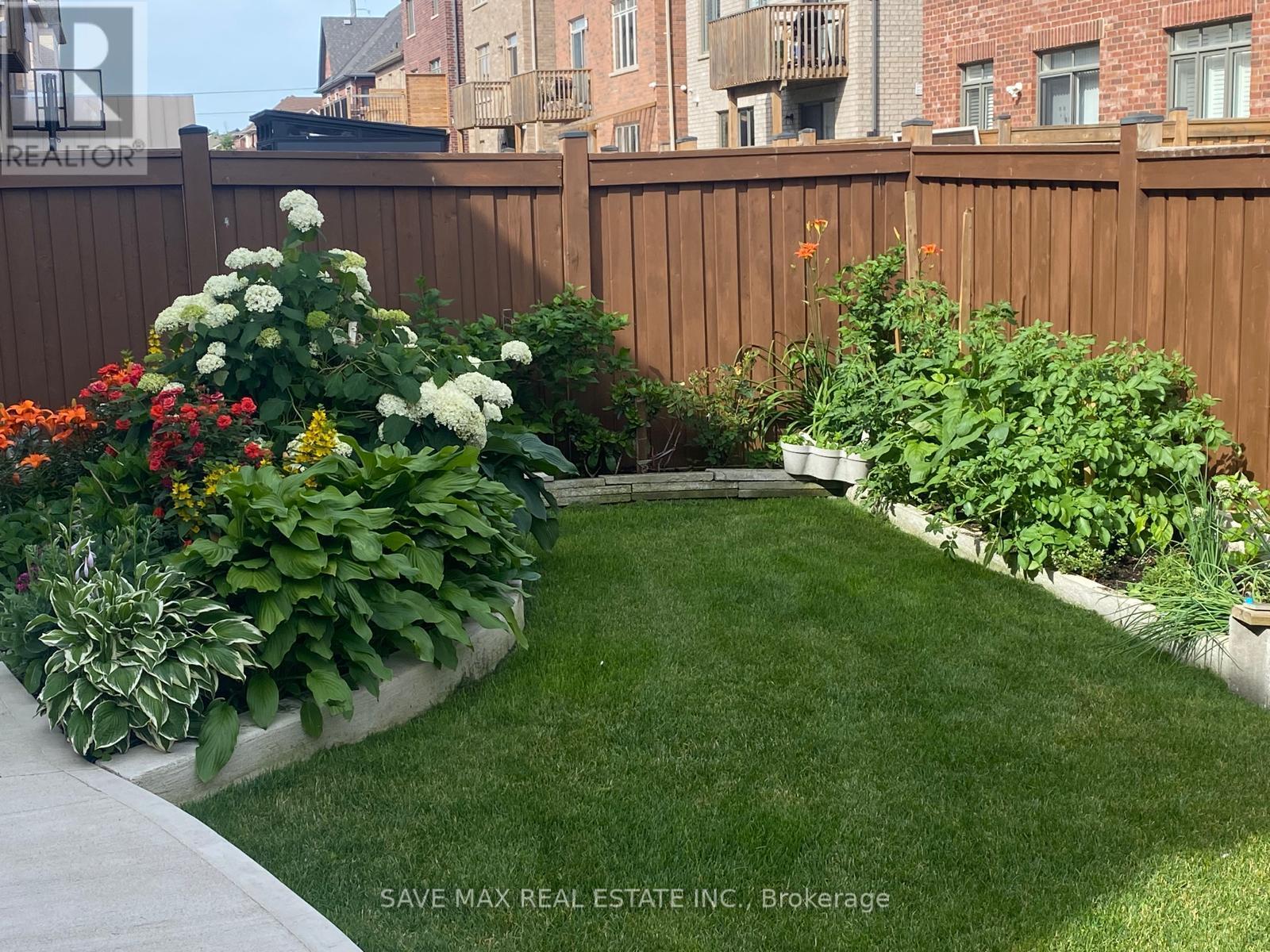 36 Roulette Crescent, Brampton, Ontario  L7A 4R6 - Photo 45 - W12018333