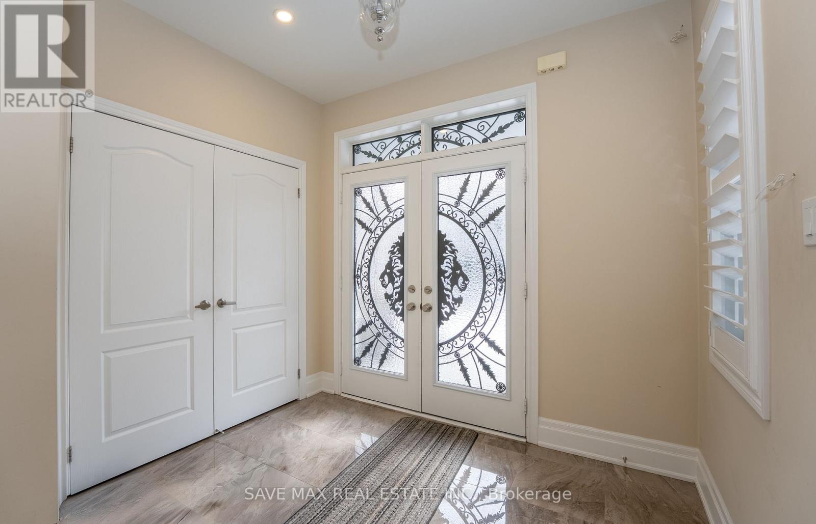 36 Roulette Crescent, Brampton, Ontario  L7A 4R6 - Photo 6 - W12018333