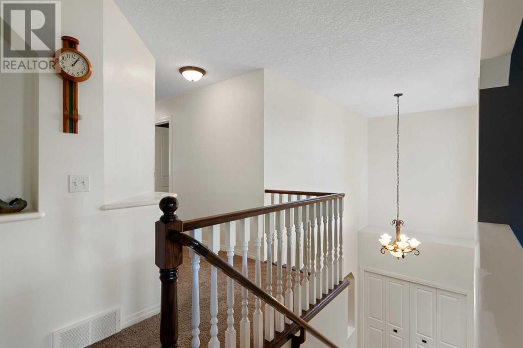 123 Cougar Ridge Drive Sw, Calgary, Alberta  T3H 4X6 - Photo 21 - A2201939