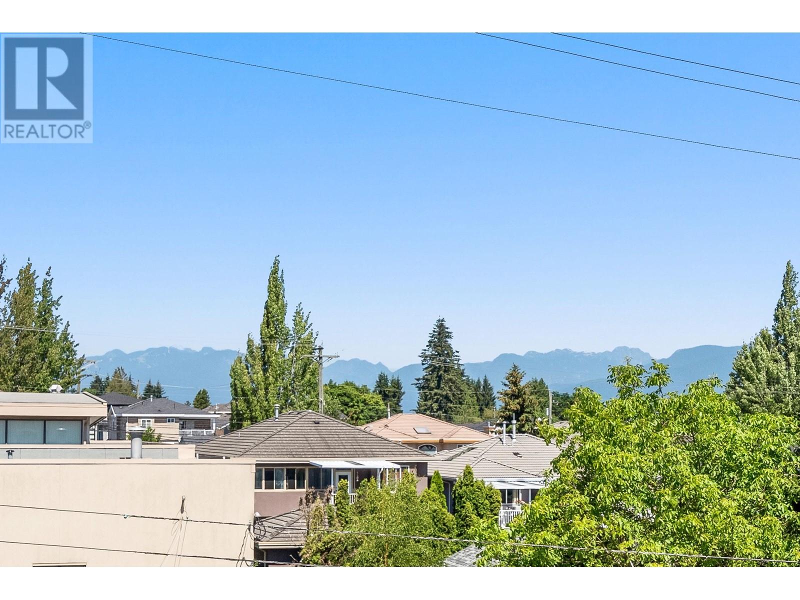 Listing Picture 27 of 38 : 211 7908 GRAHAM AVENUE, Burnaby / 本拿比 - 魯藝地產 Yvonne Lu Group - MLS Medallion Club Member