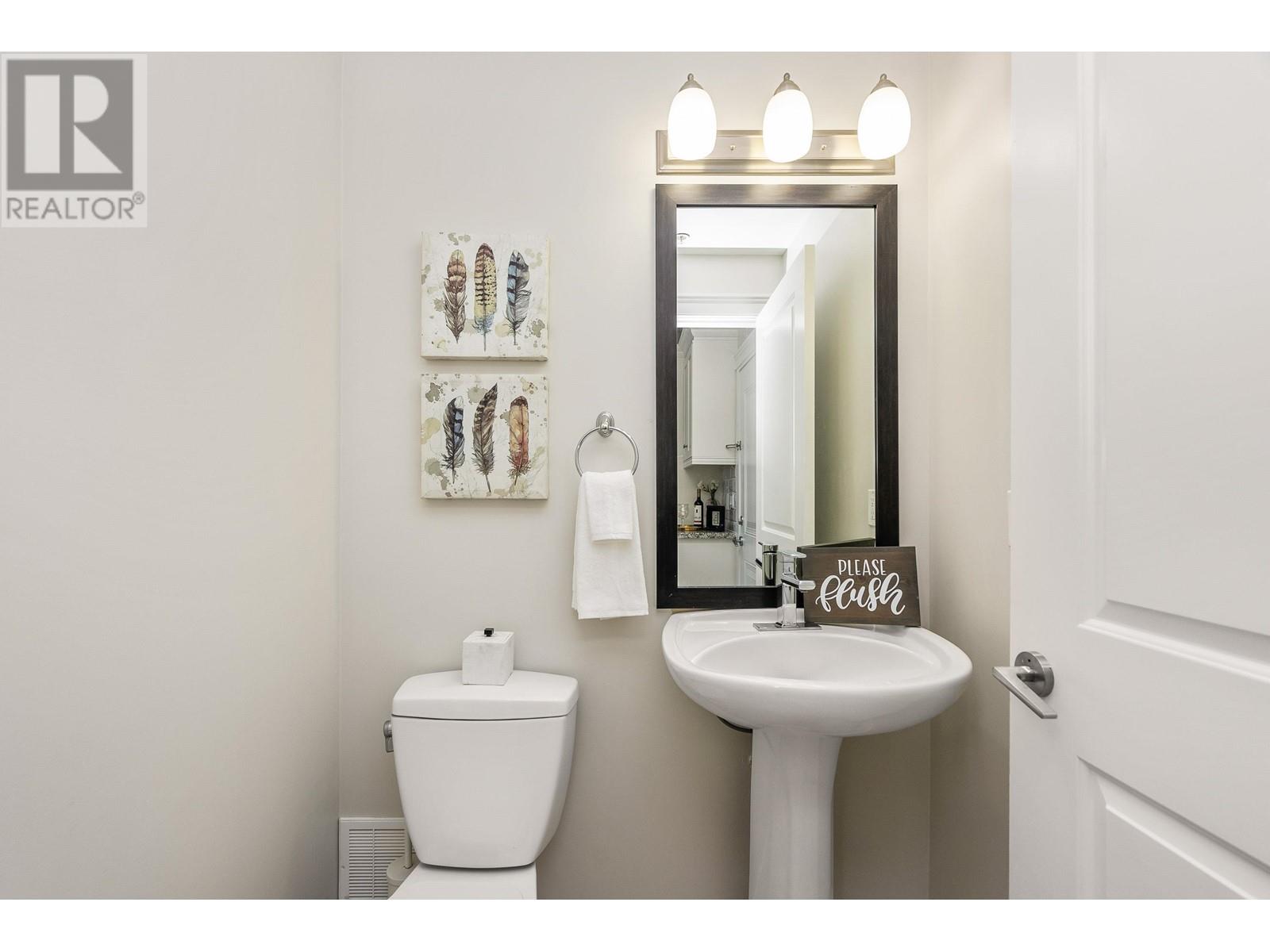 Listing Picture 16 of 38 : 211 7908 GRAHAM AVENUE, Burnaby / 本拿比 - 魯藝地產 Yvonne Lu Group - MLS Medallion Club Member