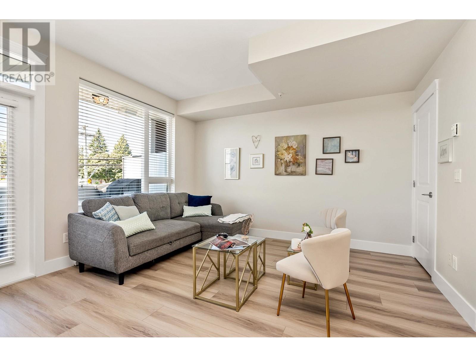 Listing Picture 12 of 38 : 211 7908 GRAHAM AVENUE, Burnaby / 本拿比 - 魯藝地產 Yvonne Lu Group - MLS Medallion Club Member