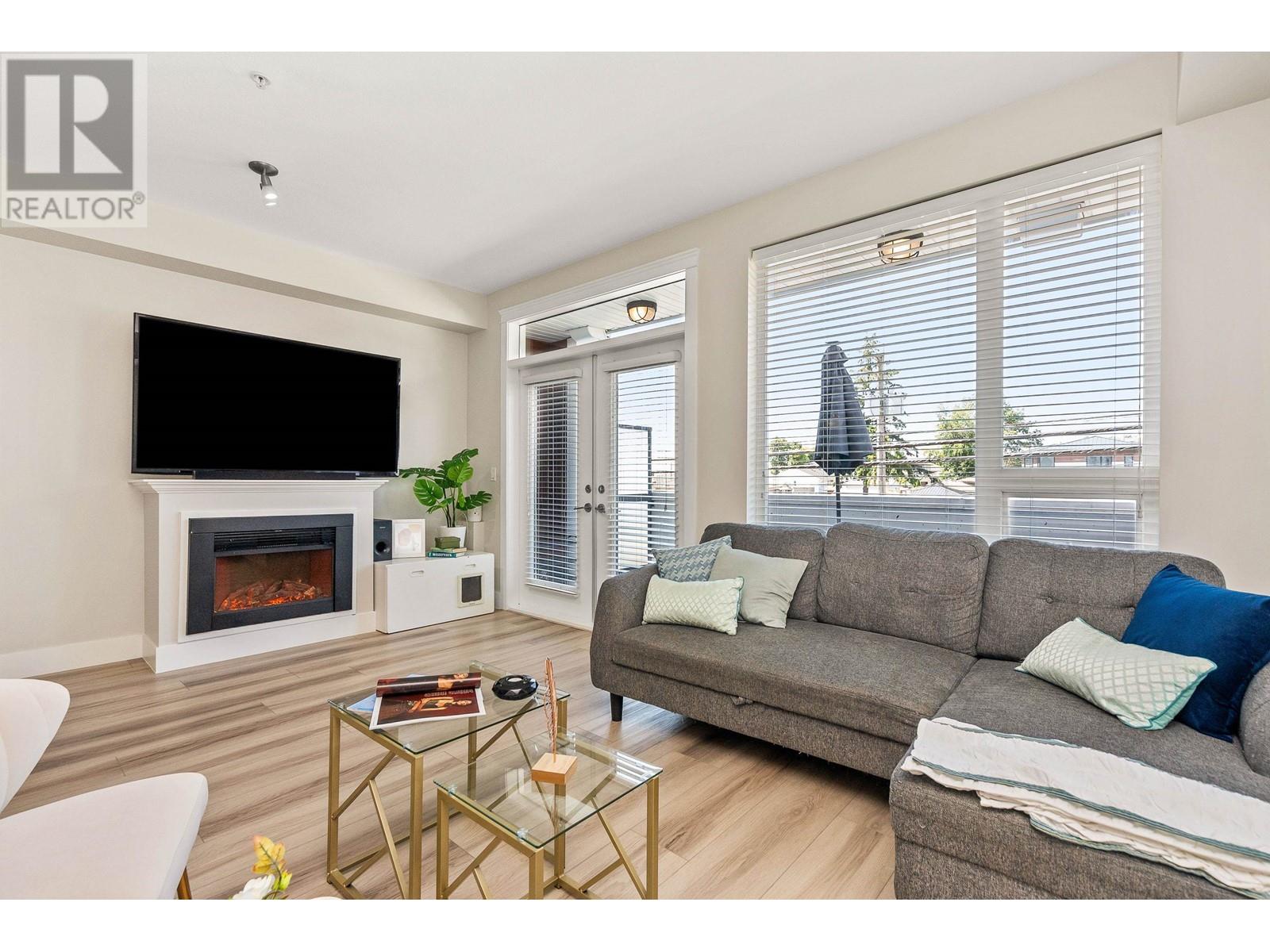 Listing Picture 9 of 38 : 211 7908 GRAHAM AVENUE, Burnaby / 本拿比 - 魯藝地產 Yvonne Lu Group - MLS Medallion Club Member