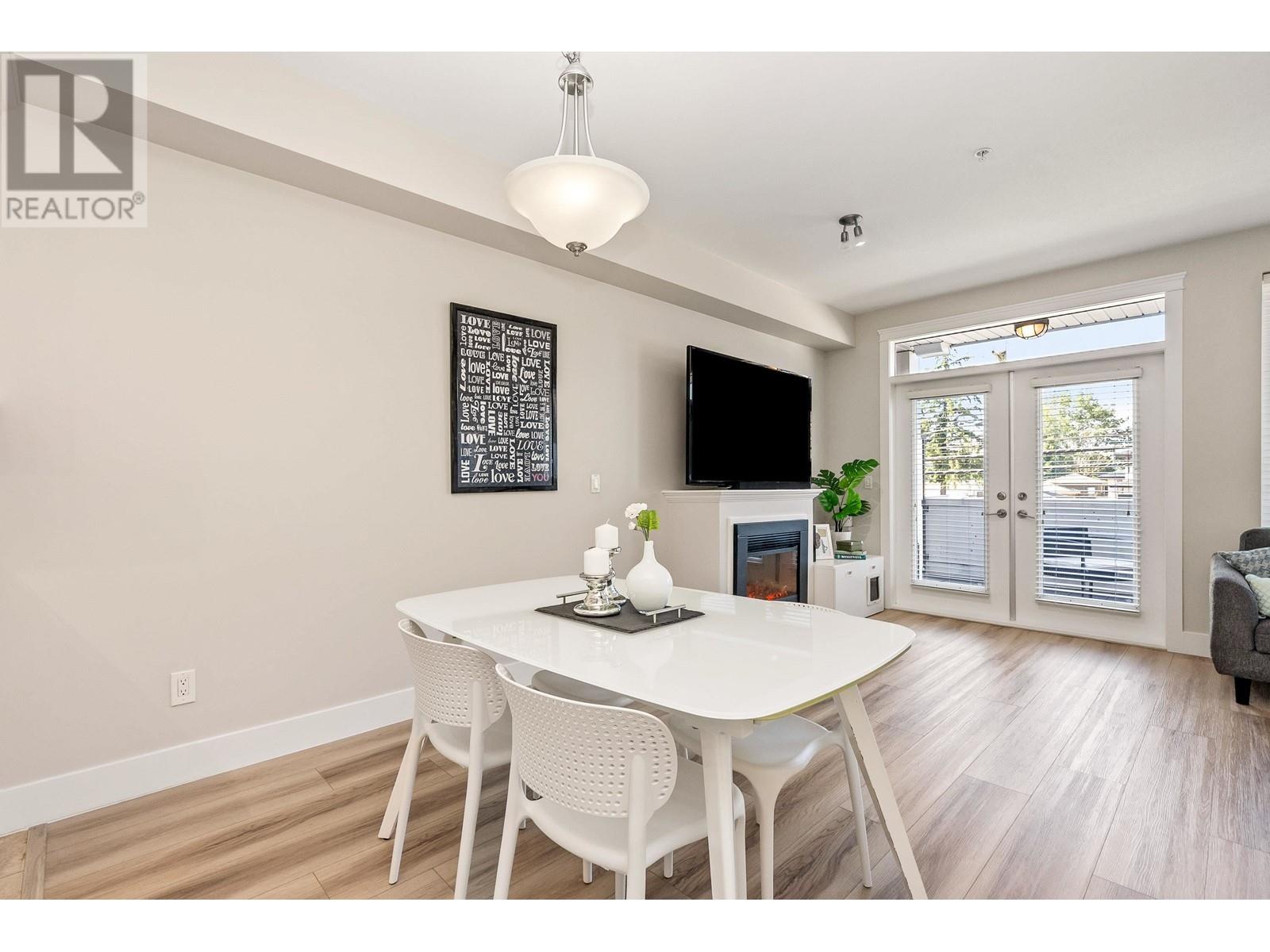 Listing Picture 7 of 38 : 211 7908 GRAHAM AVENUE, Burnaby / 本拿比 - 魯藝地產 Yvonne Lu Group - MLS Medallion Club Member
