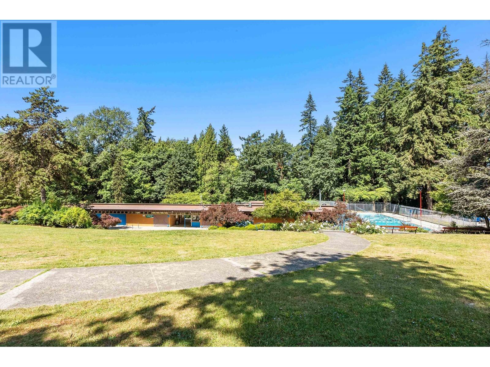 Listing Picture 36 of 38 : 211 7908 GRAHAM AVENUE, Burnaby / 本拿比 - 魯藝地產 Yvonne Lu Group - MLS Medallion Club Member