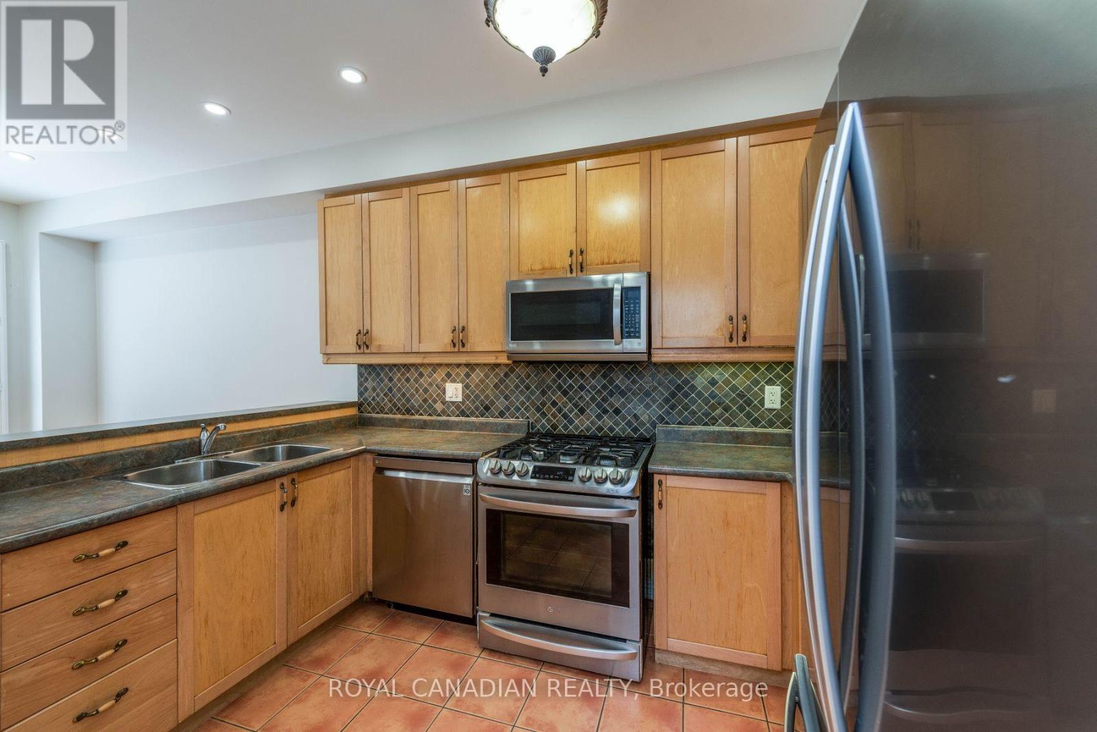 119 Saffron Street, Markham (Greensborough), Ontario  L6E 1Y9 - Photo 17 - N12018398