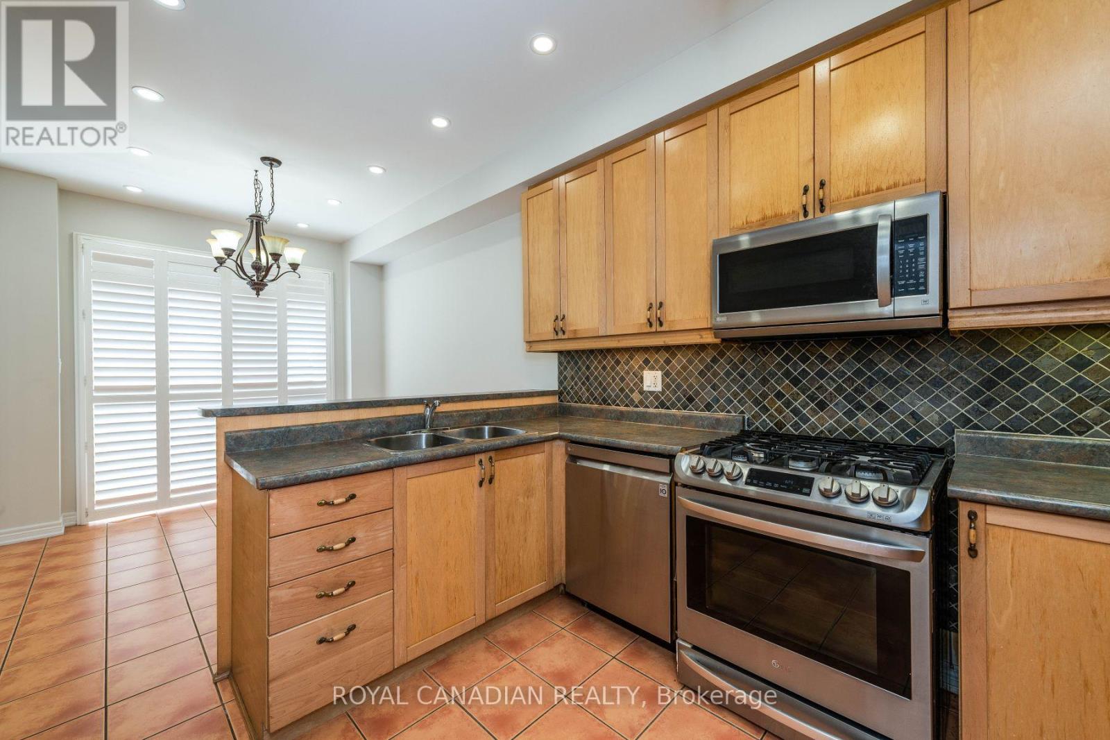 119 Saffron Street, Markham (Greensborough), Ontario  L6E 1Y9 - Photo 18 - N12018398