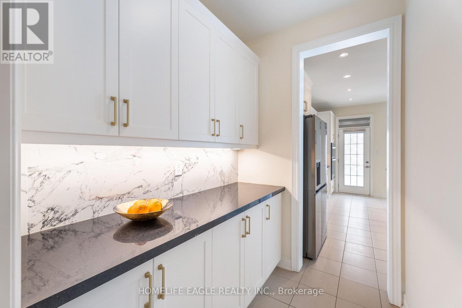 157 Kenneth Rogers Crescent, East Gwillimbury, Ontario  L9N 0S1 - Photo 6 - N12018408