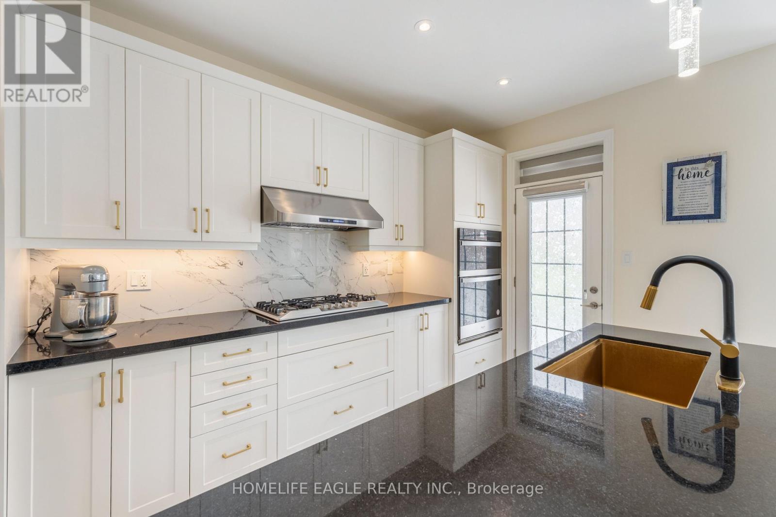 157 Kenneth Rogers Crescent, East Gwillimbury, Ontario  L9N 0S1 - Photo 7 - N12018408