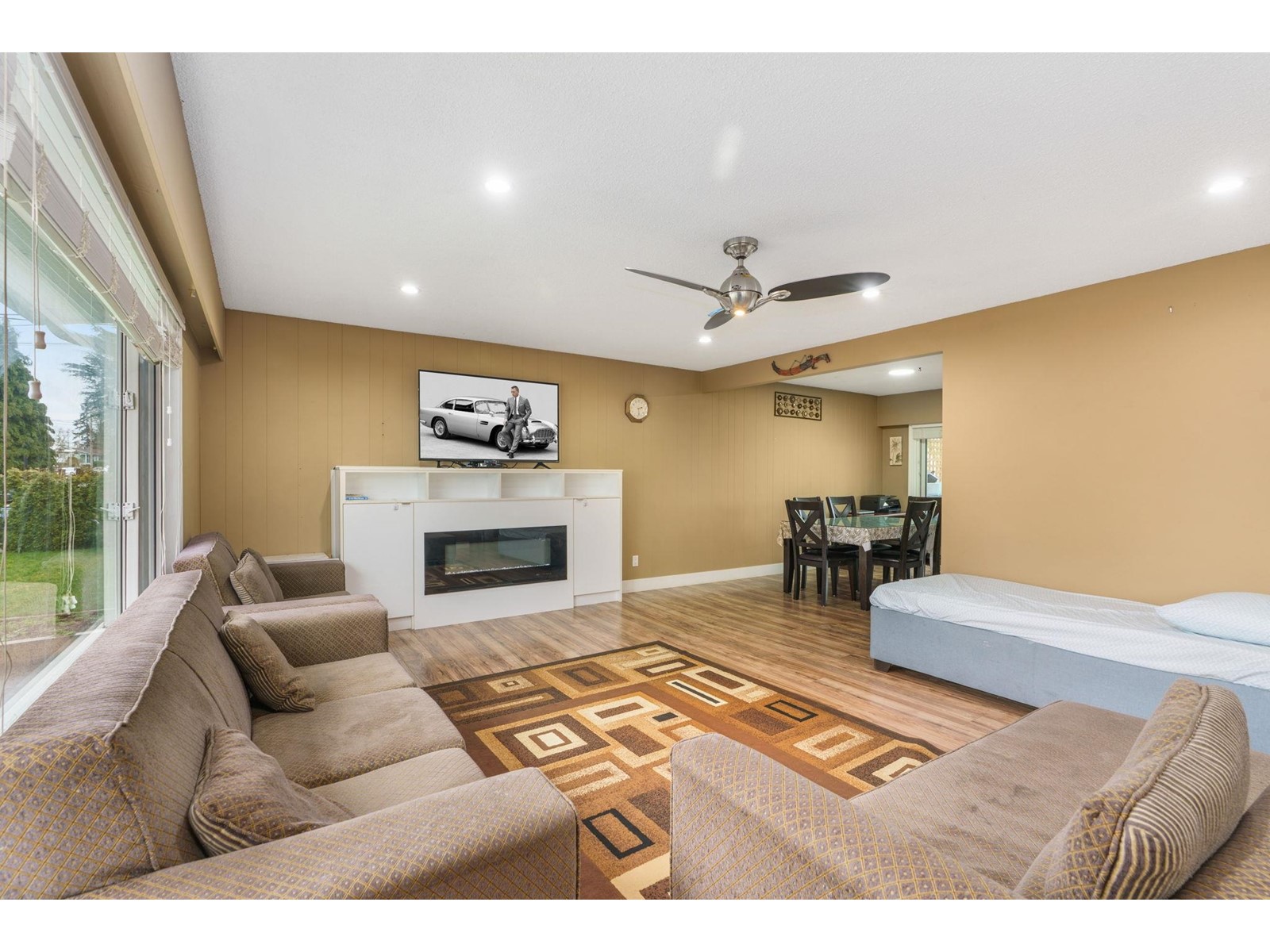 Property at 11444 87 AVENUE image 2