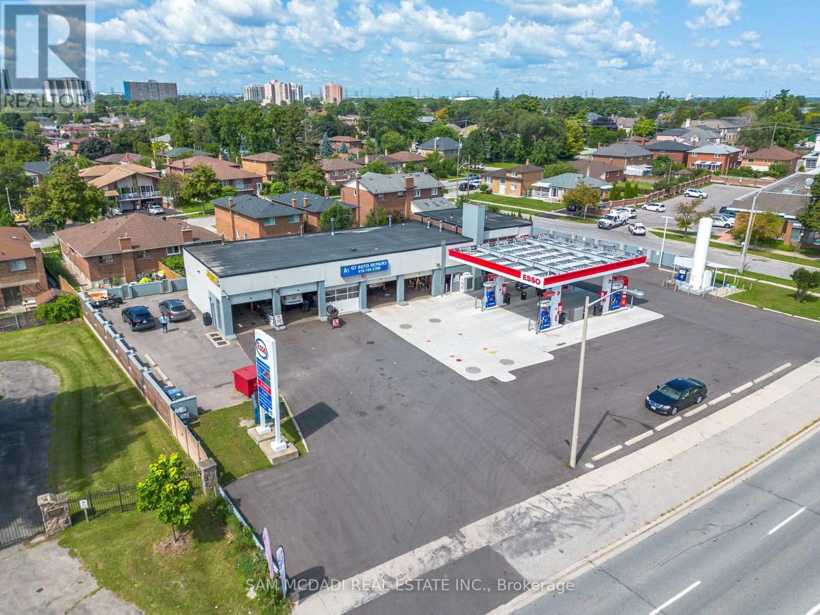 2922 Islington Avenue, Toronto, Ontario  M9L 2K4 - Photo 5 - W12018370