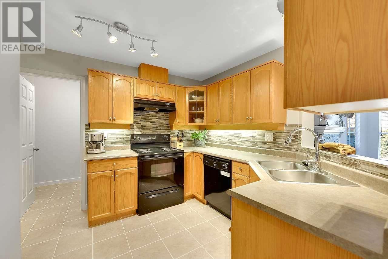 212 12464 191b Street, Pitt Meadows, British Columbia  V3Y 2P6 - Photo 3 - R2975172